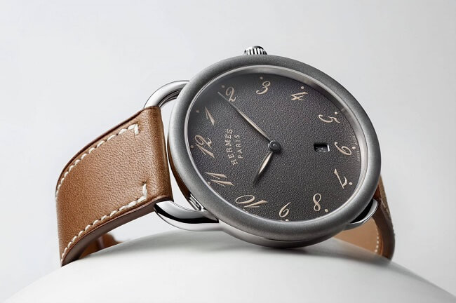 Thiết kế dây da cổ điển của Hermes Watch
